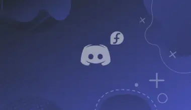 discord and fedora logos on a mauve background